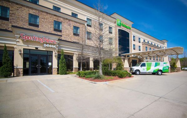 Holiday Inn Arlington NE-Rangers Ballpark by IHG