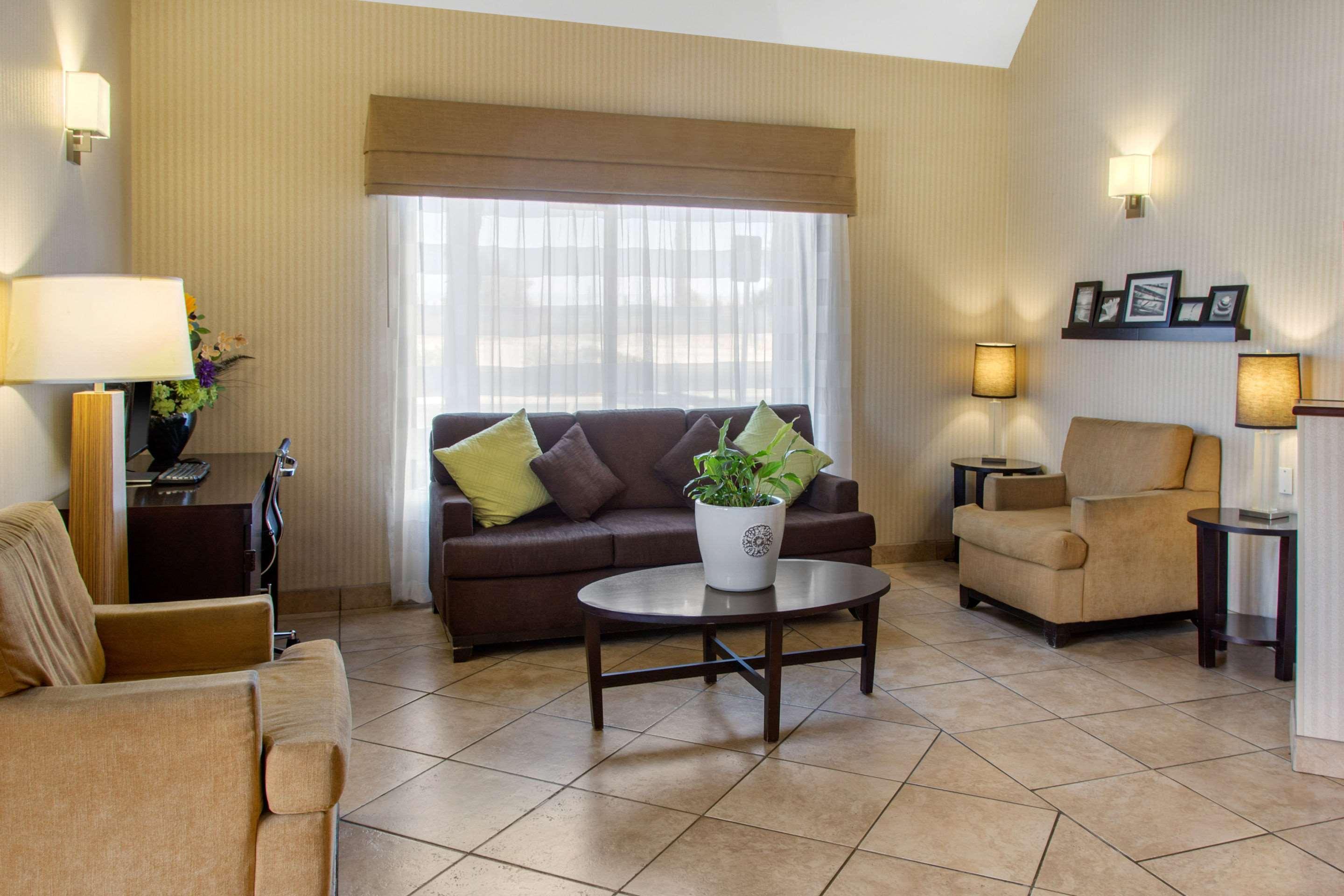 Vista Lobby Sleep Inn & Suites Bakersfield North