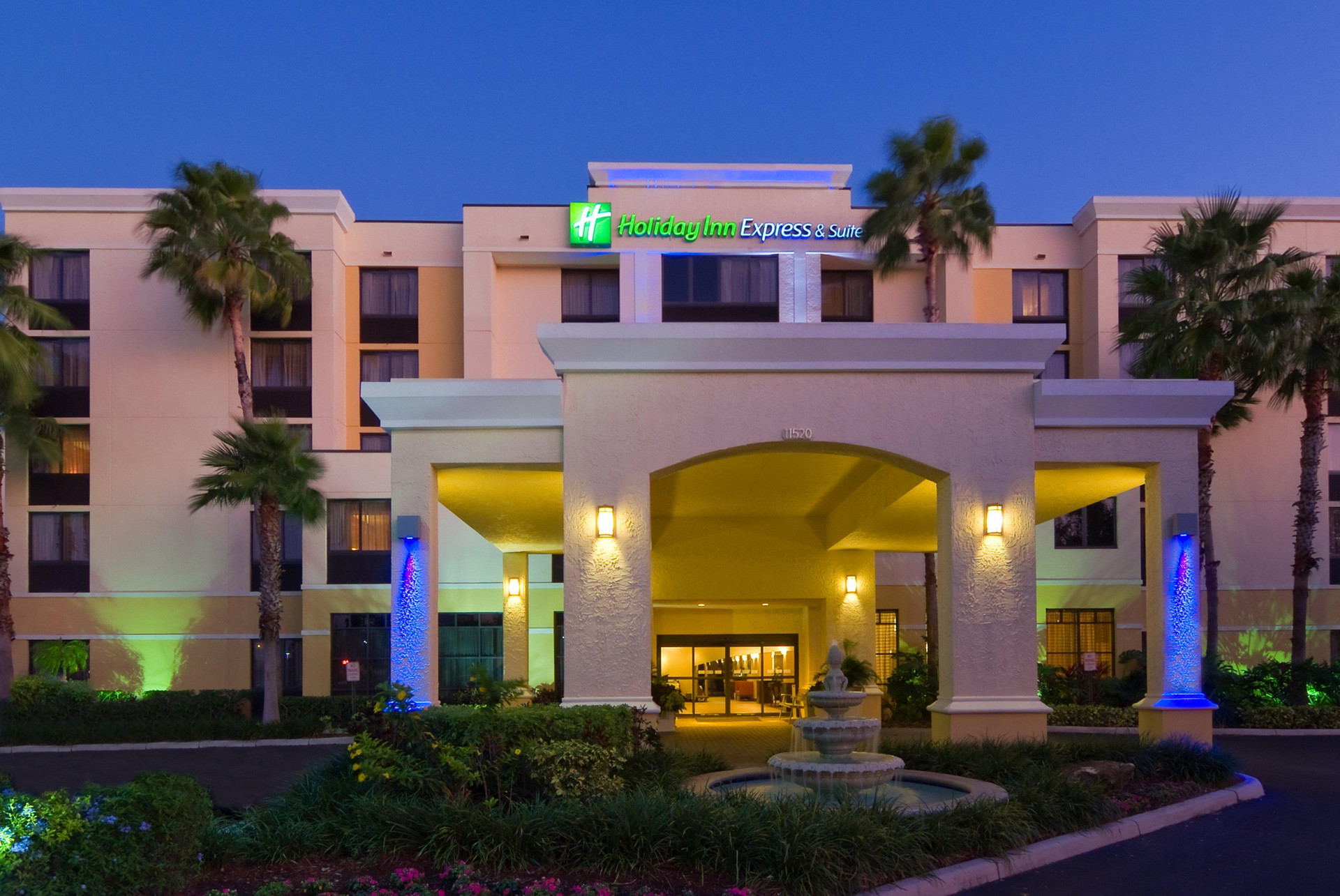 Vista Exterior Holiday Inn Express & Suites Kendall East Miami by IHG