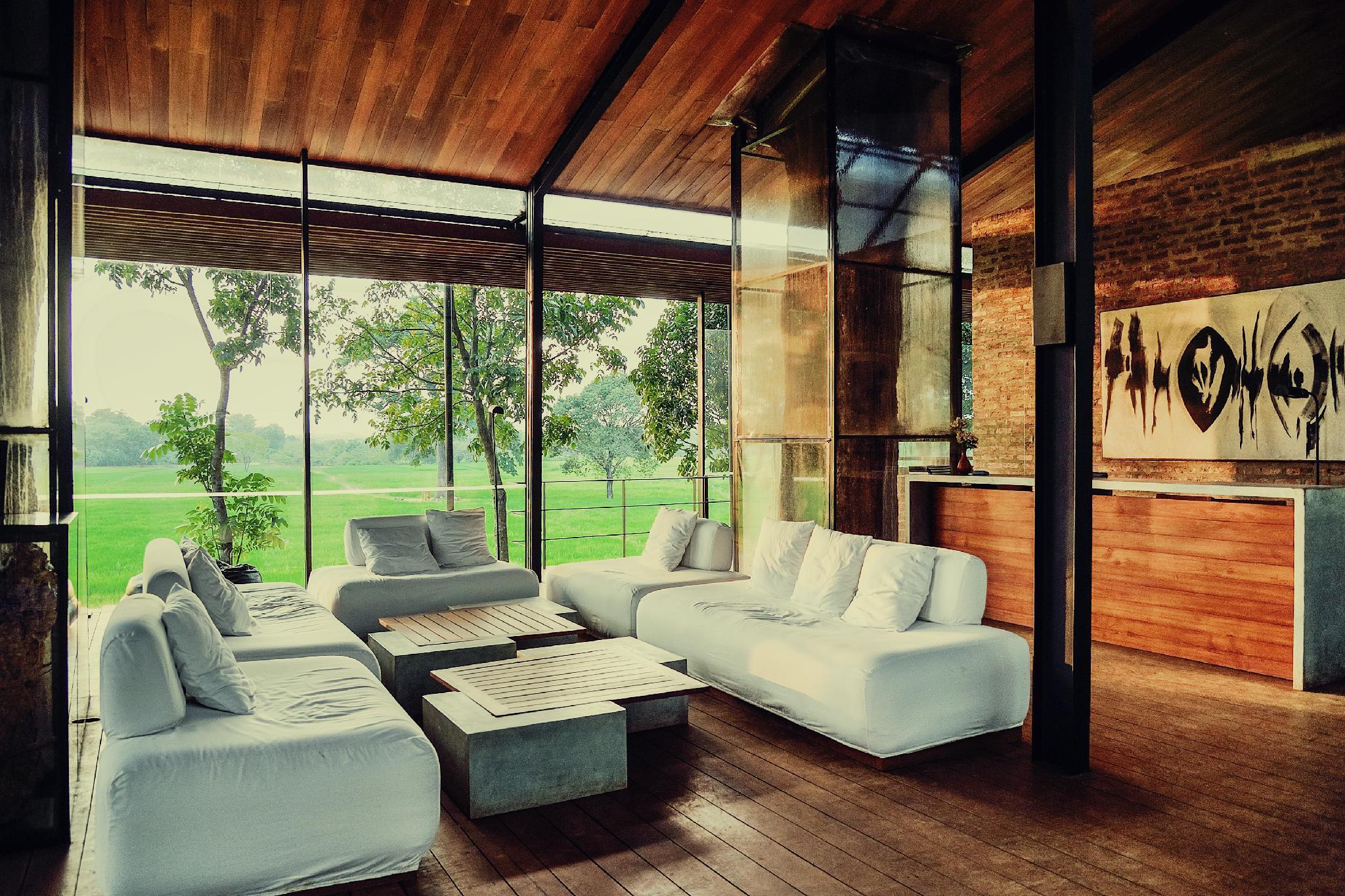 Vista Lobby Kalundewa Retreat