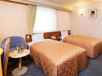 Urvest hotel kamata east