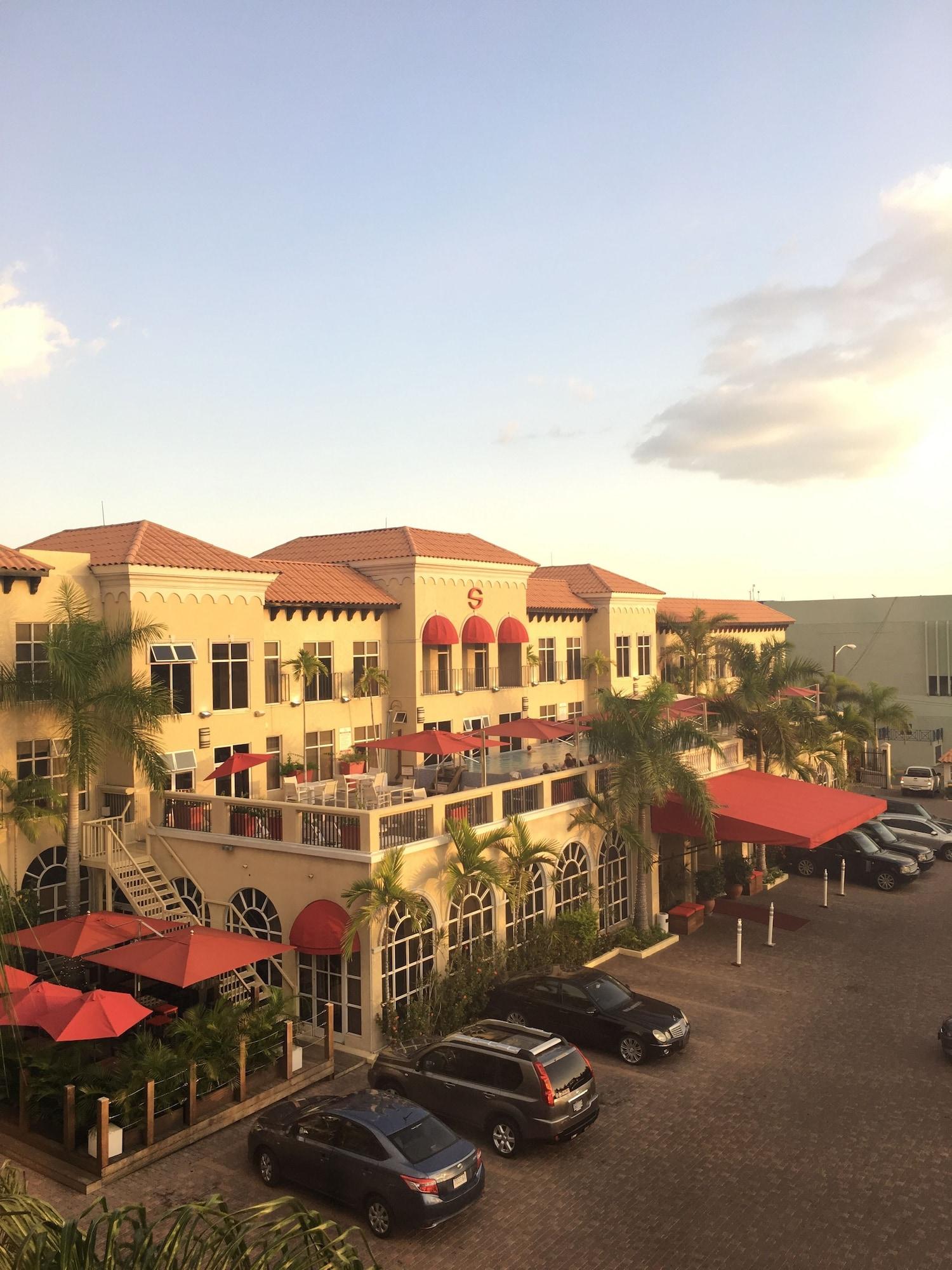 Vista Exterior S Hotel Kingston