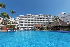 Alojamiento - Torreblanca Beach Hotel and Suites Guayabitos - Desayuno y Comida