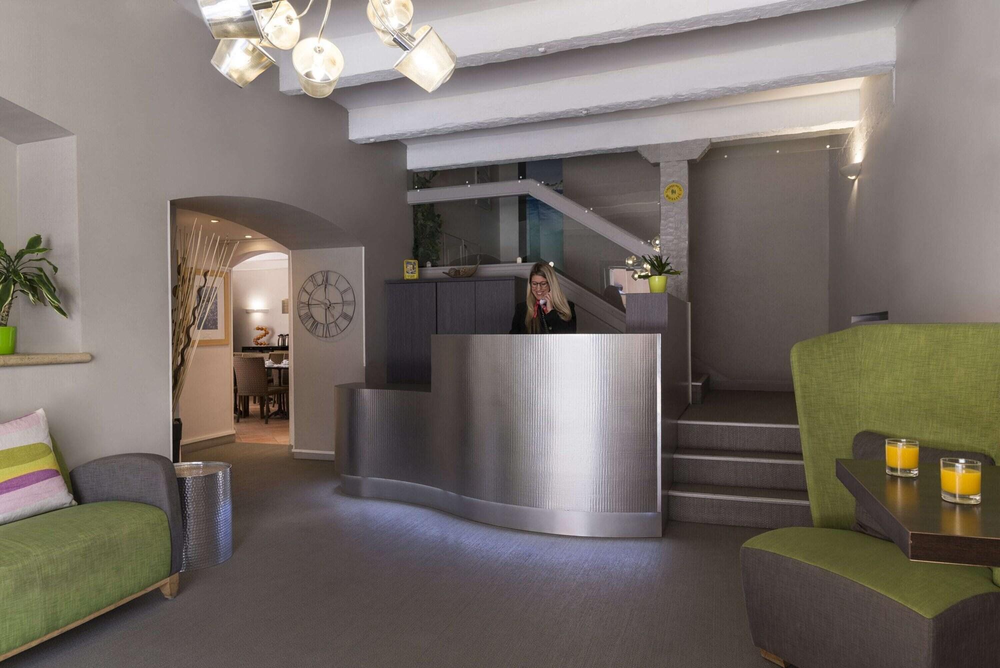 Vista Lobby The Originals Boutique, Hôtel Cassitel, Cassis Port