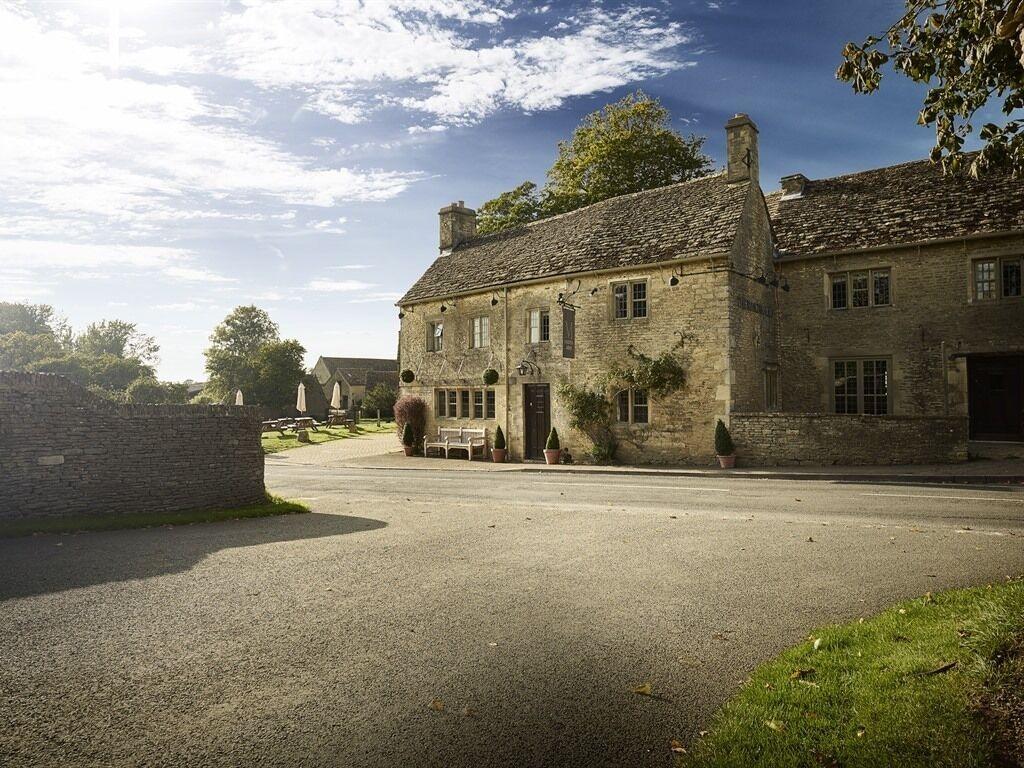 Varios The Masons Arms