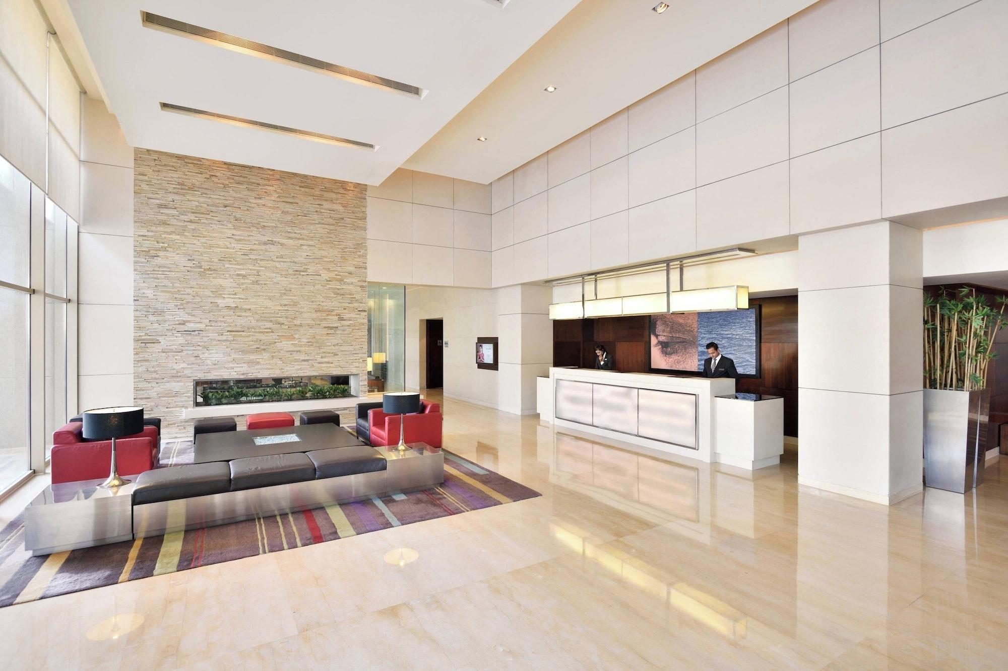 Vista Lobby Courtyard by Marriott Pune Hinjewadi