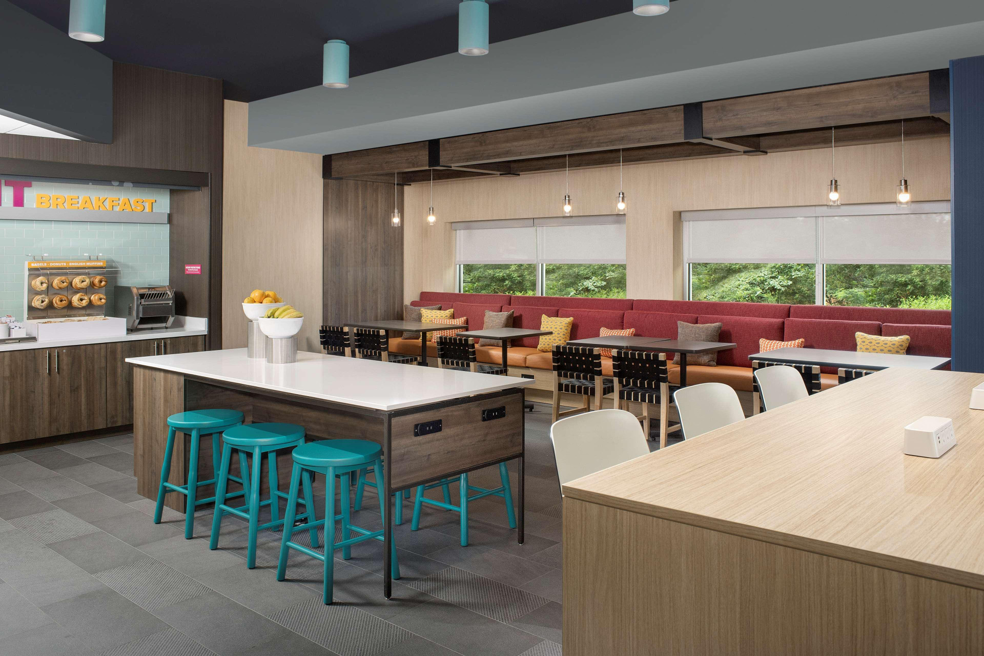 Restaurant Tru by Hilton Charlotte Airport Lake Pointe