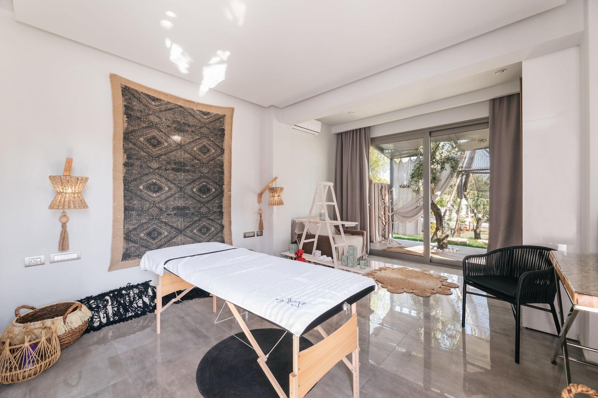 Spa Blue Carpet Luxury Suites