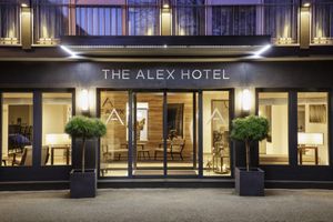Alojamiento - The Alex Hotel