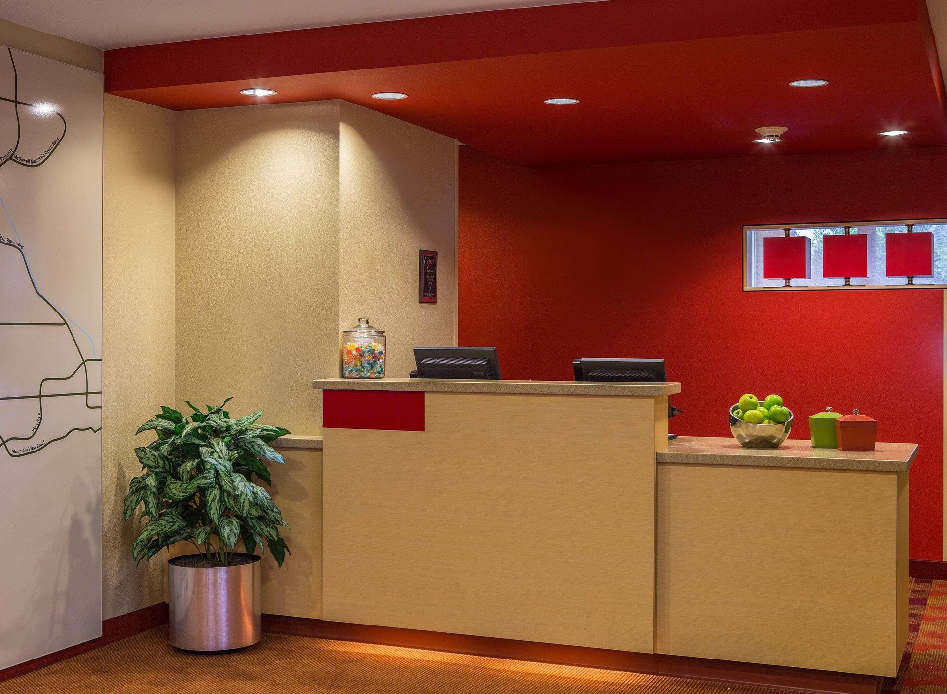 Vista Lobby Sonesta Simply Suites Phoenix Scottsdale