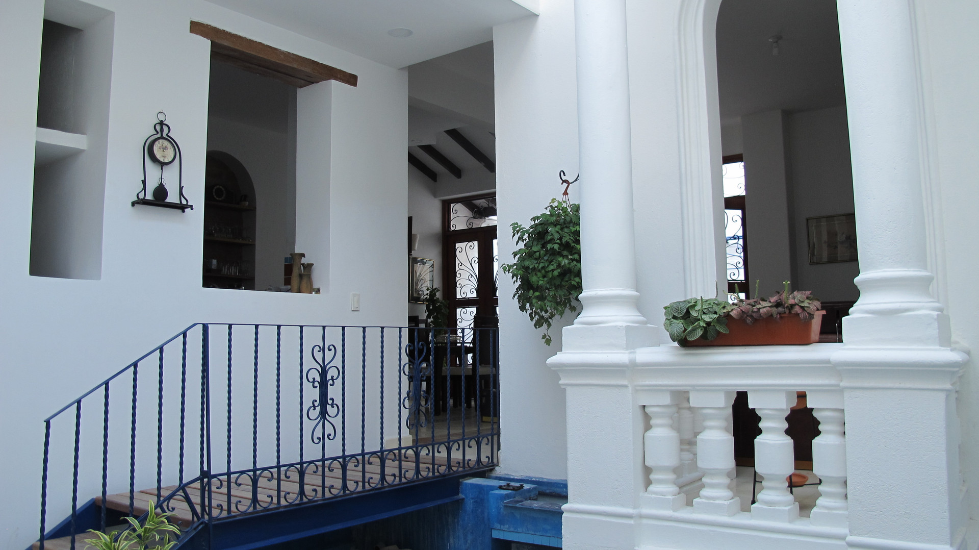 Varios Hostal La Petite House San Antonio