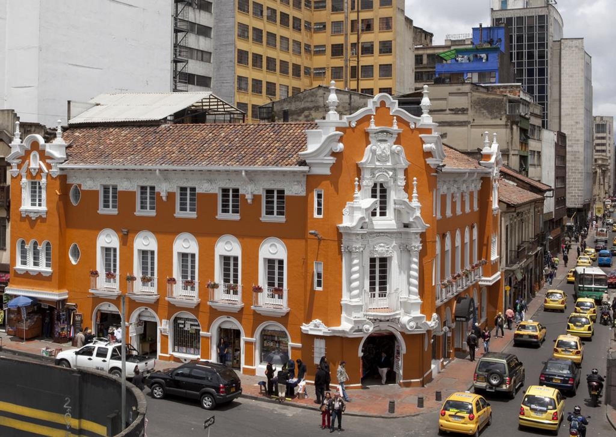 Vista Exterior Ambar Hotel