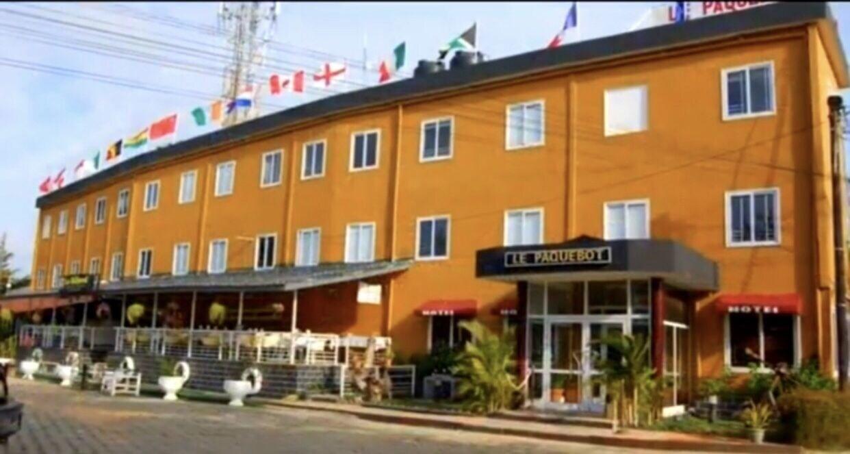 Vista Exterior Hôtel Le Paquebot - Airport Paquebot hotel