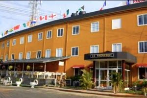 Alojamiento - Hôtel Le Paquebot - Airport Paquebot hotel