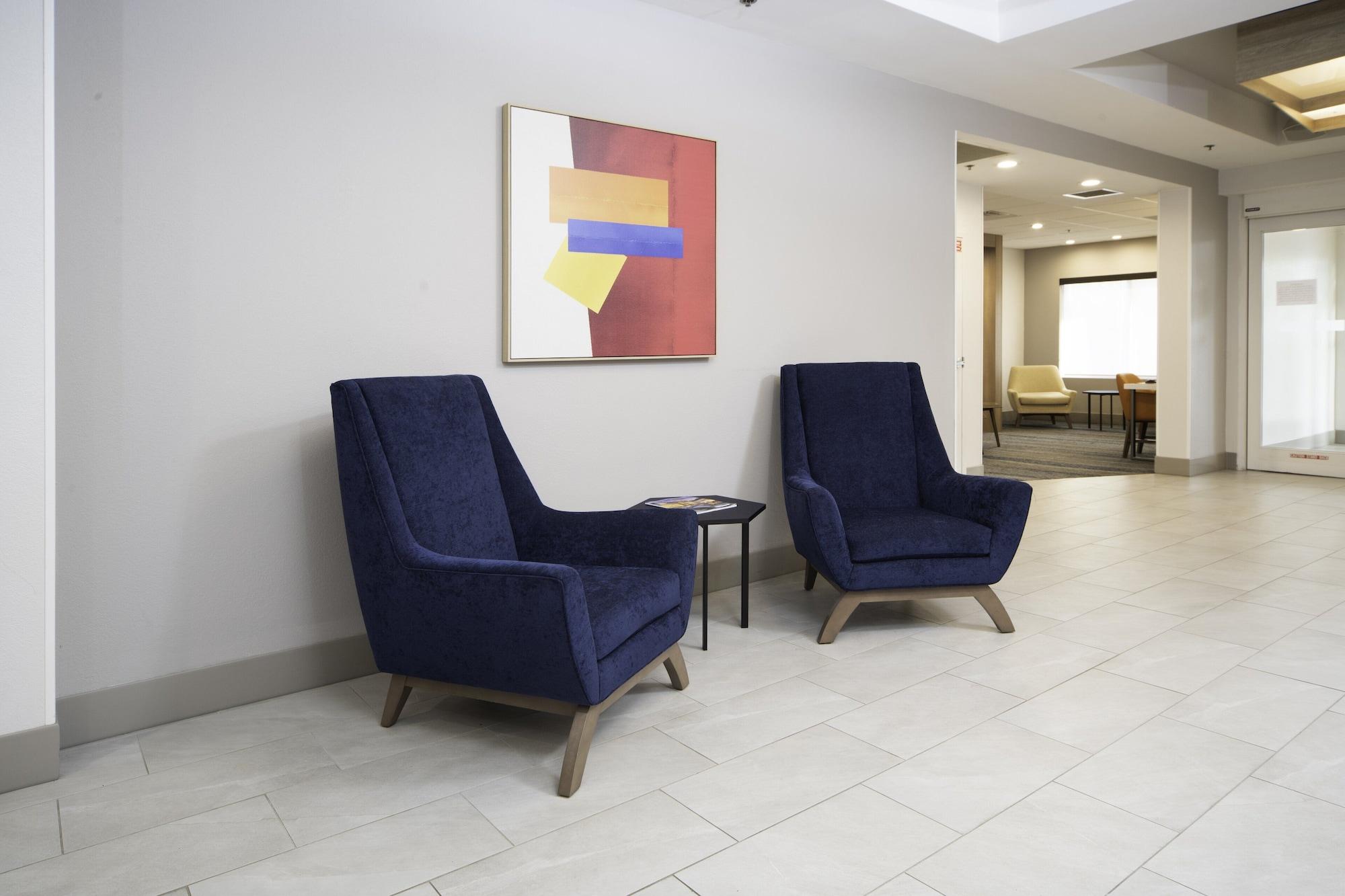 Vista Lobby Holiday Inn Express Hotel & Suites Atlanta Johns Creek by IHG