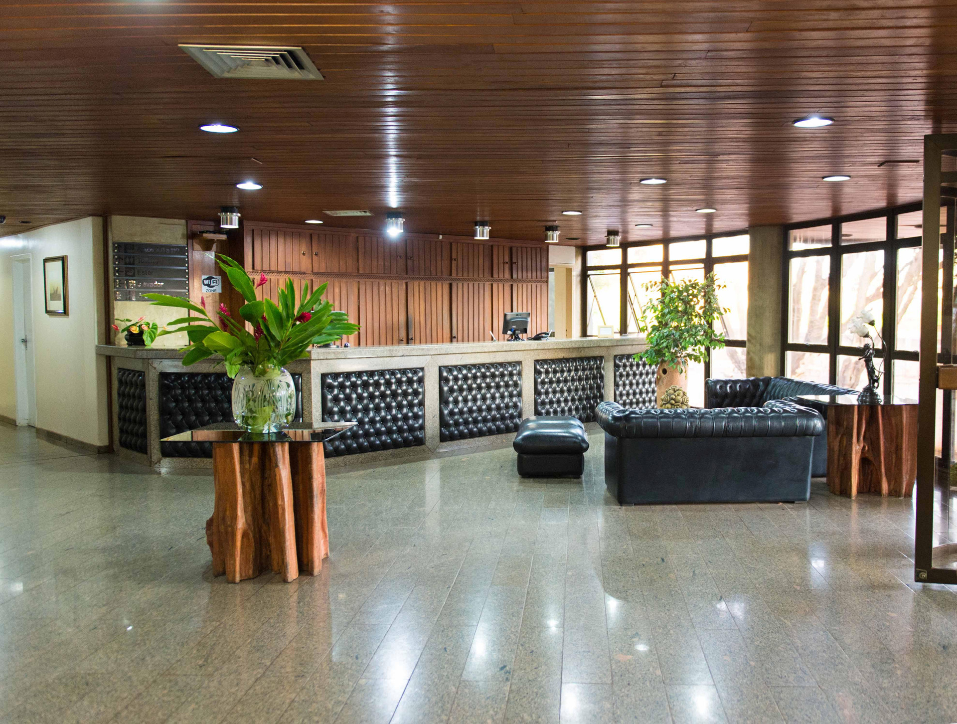 Vista Lobby Uberaba Apart Hotel