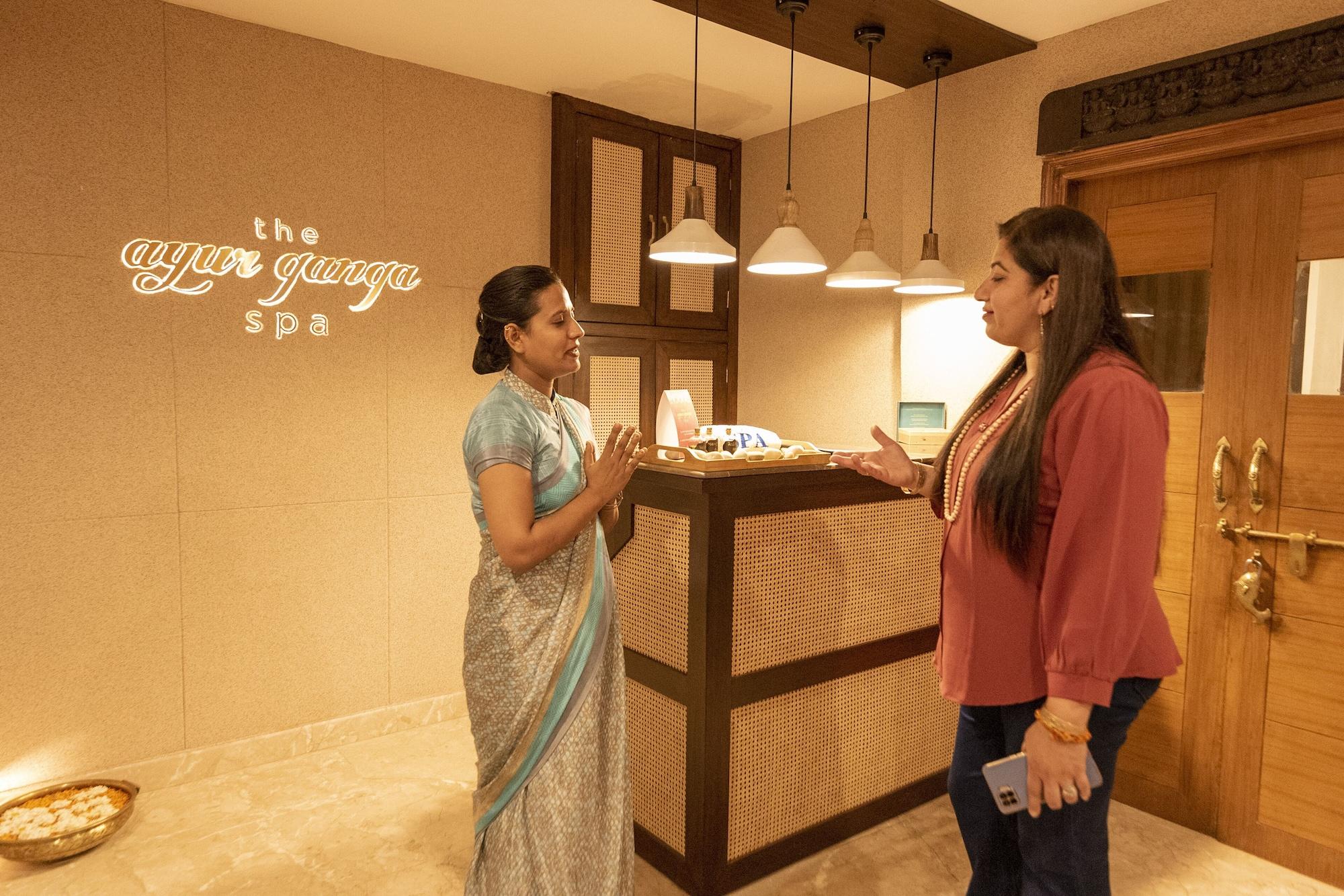 Spa HOLYWATER Hotel by Ganga Kinare (150 mts from Ganga Ghat)