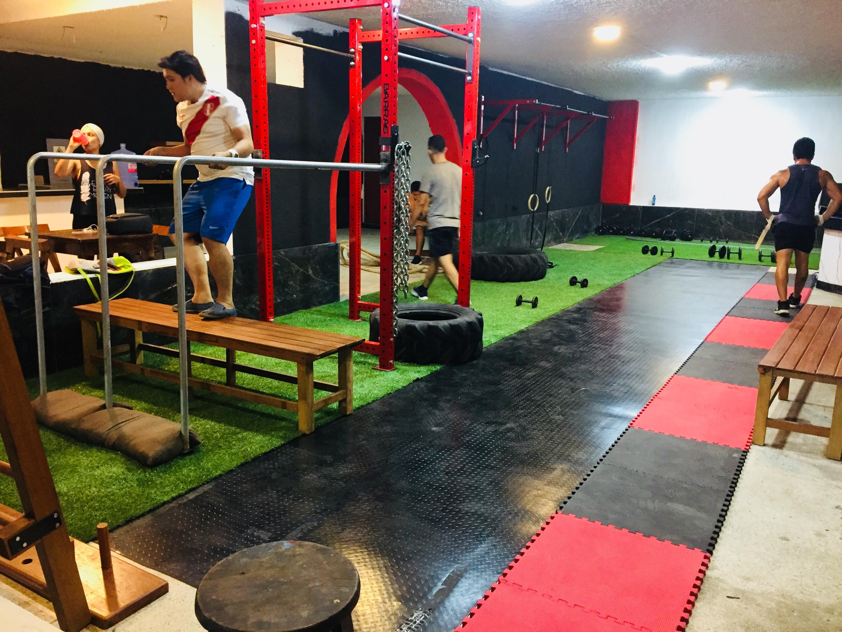 Gimnasio Hostal Tropical