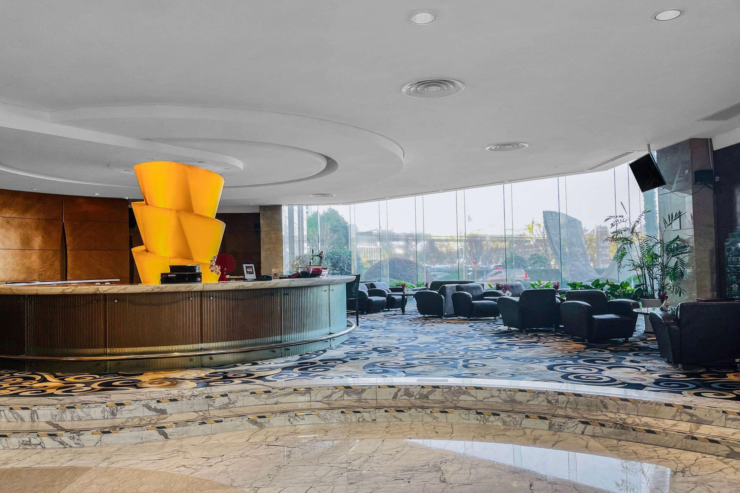 Vista Lobby Ramada Plaza Pudong Shanghai