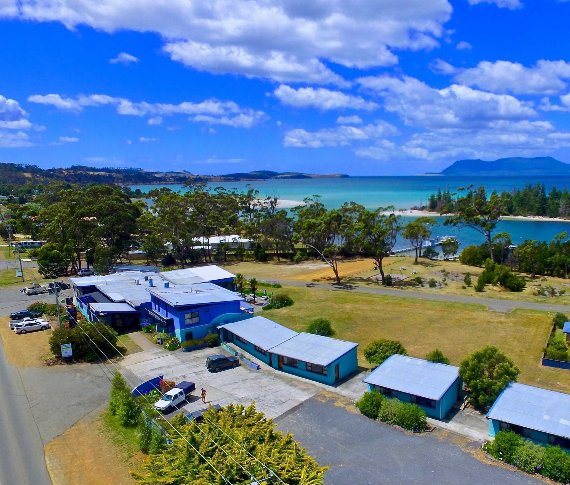 Vista Exterior Orford Blue Waters