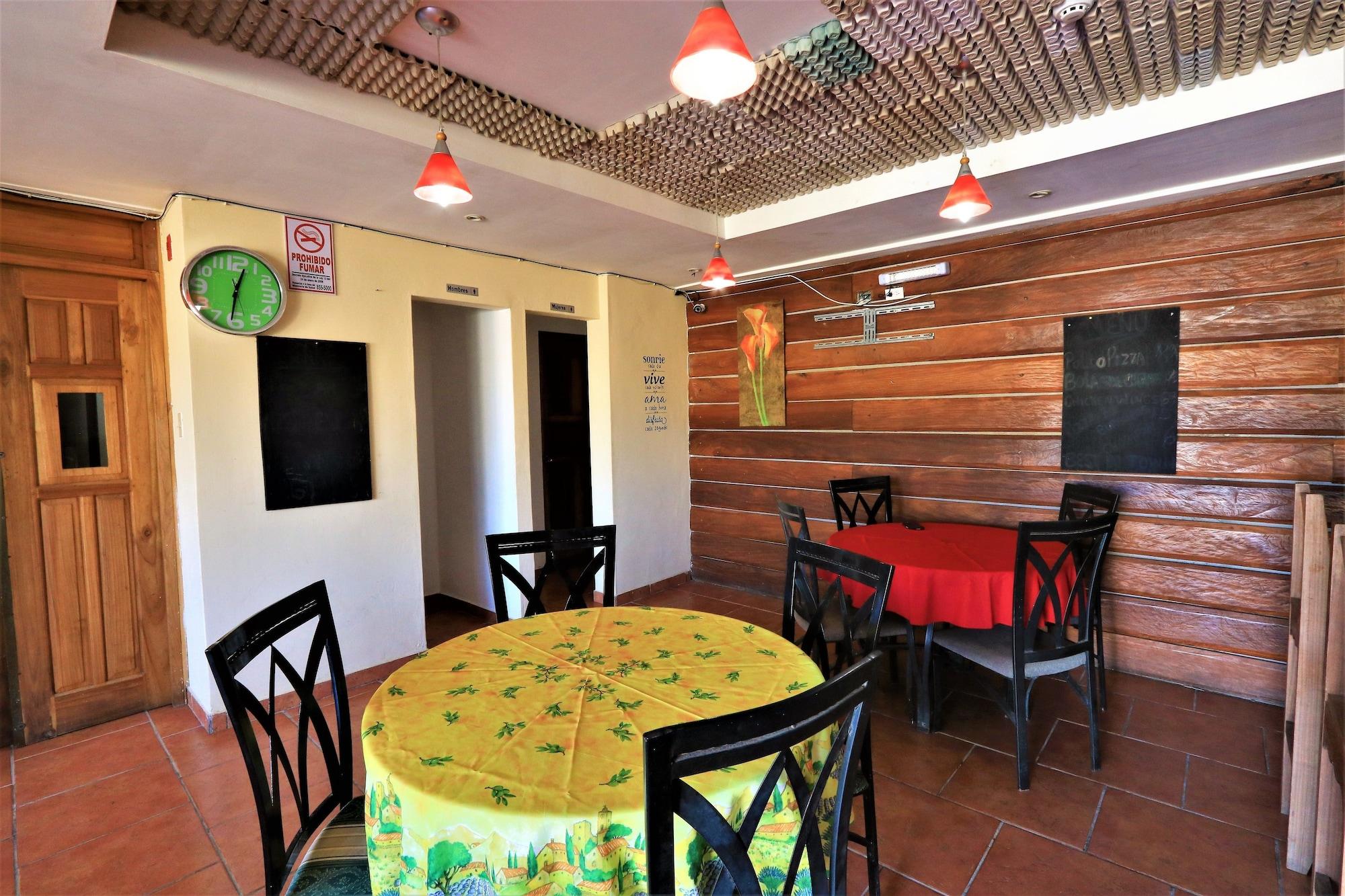 Bar/Salón Nics Place