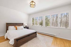 Alquiler Vacacional - Luxury 5b 3ba on 10 acres w Lake view, Firepit, Hot Tub, Gameroom, close to Ski!