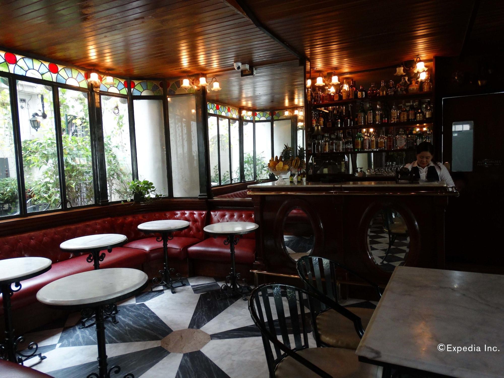 Bar/Salón Adriatico Arms Hotel