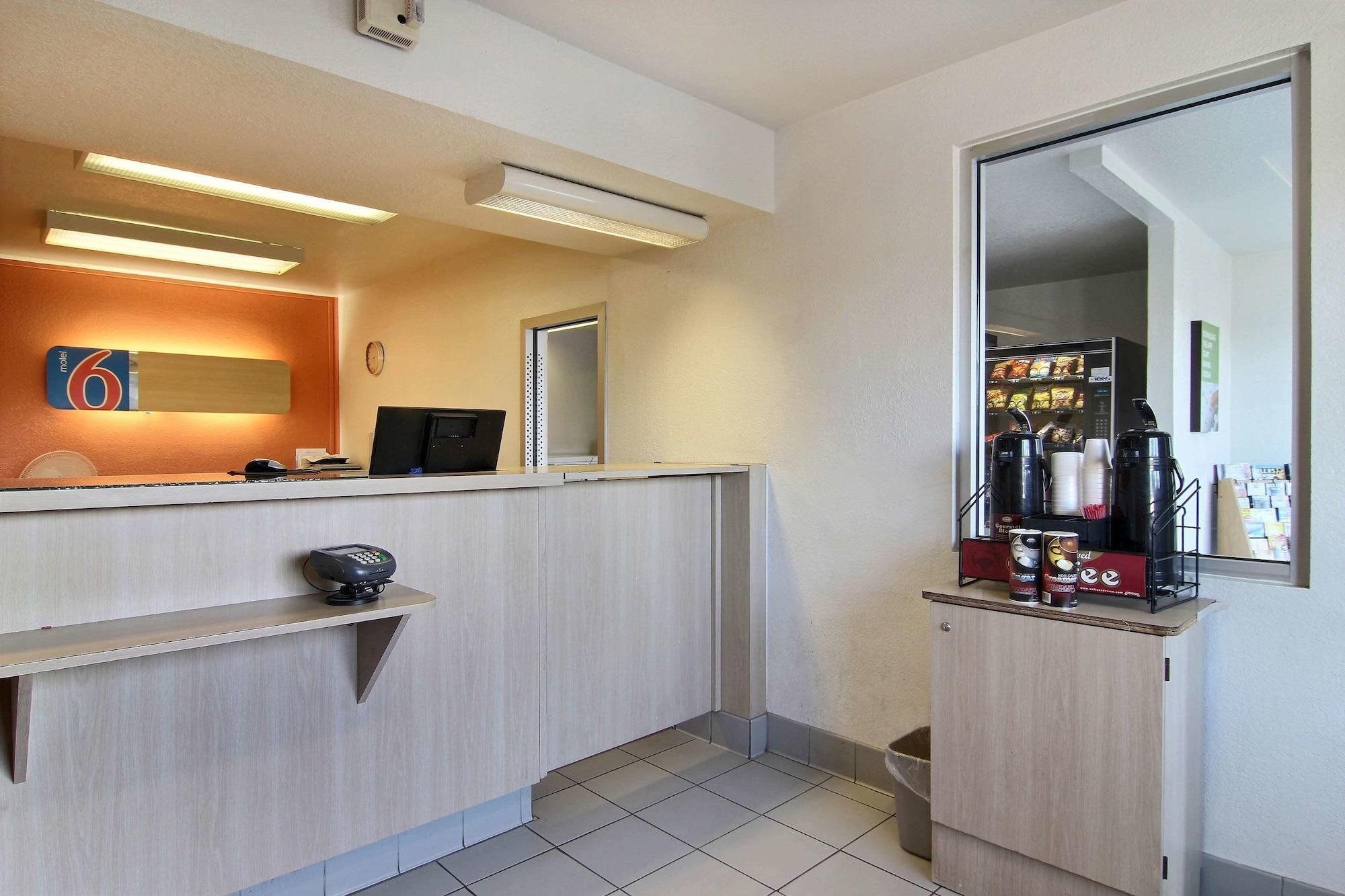 Restaurant Motel 6 Odessa, TX