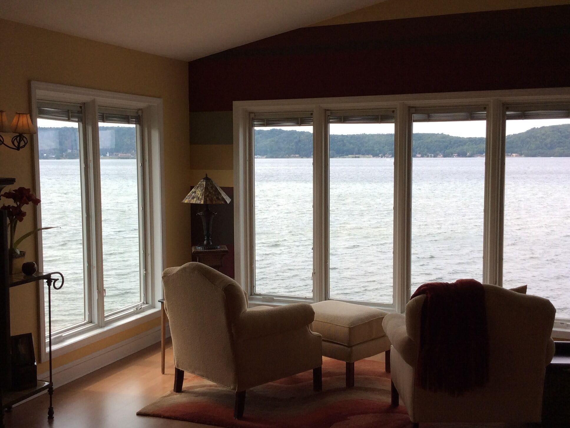 Bar/Salón Pictured Rocks Bed And Breakfast