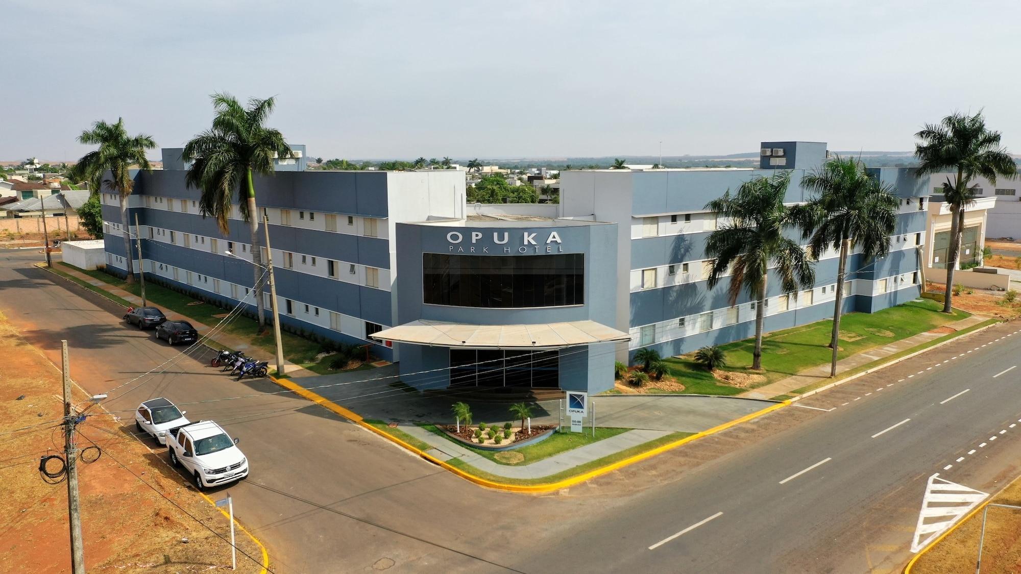 Vista Exterior Hotel Opuka