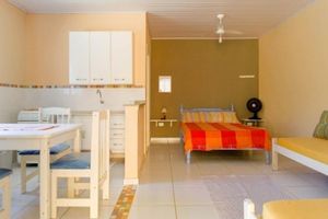 Alquiler Vacacional - Family chalet, swimming pool, individual barbecue, garage, small pets allowed.