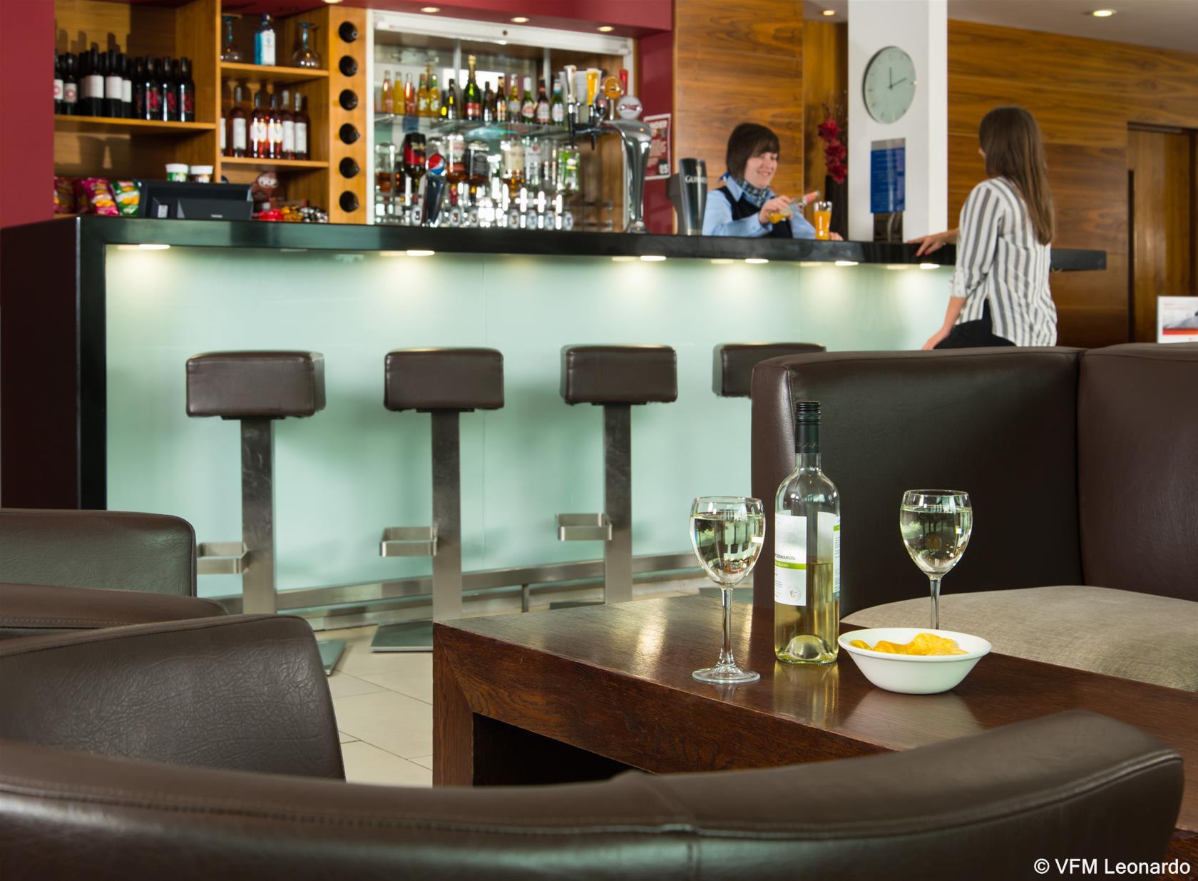 Bar/Salón Holiday Inn Express Hamilton by IHG