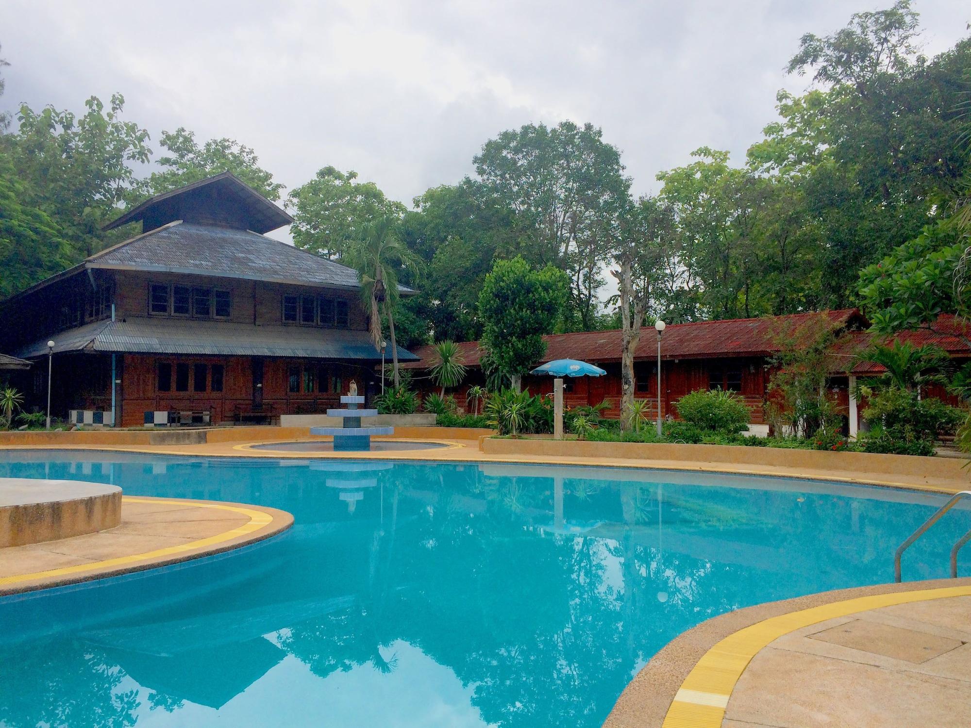 Varios Saksuay Klangdoi Resort