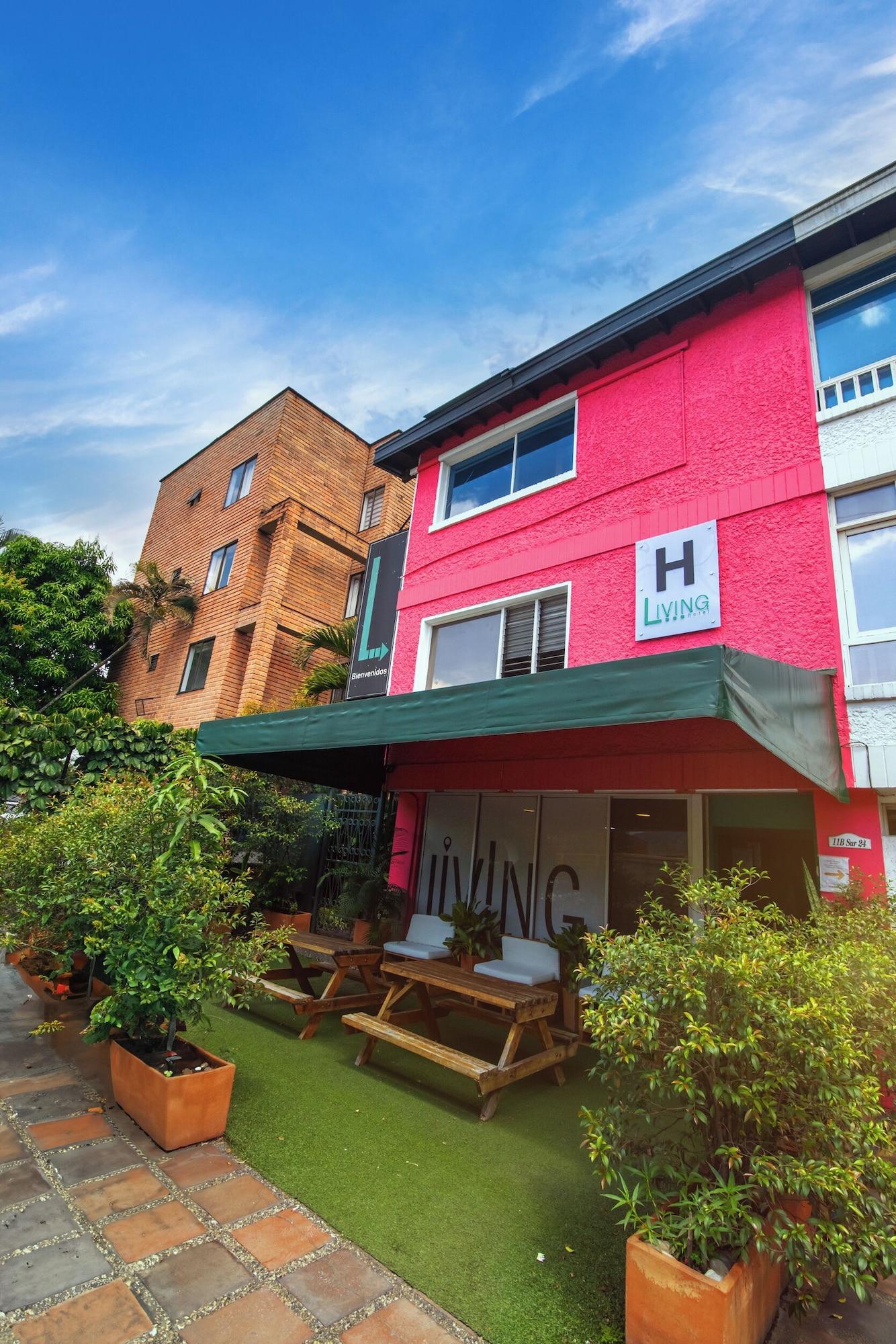 Vista Exterior Living Hostal - Hostel