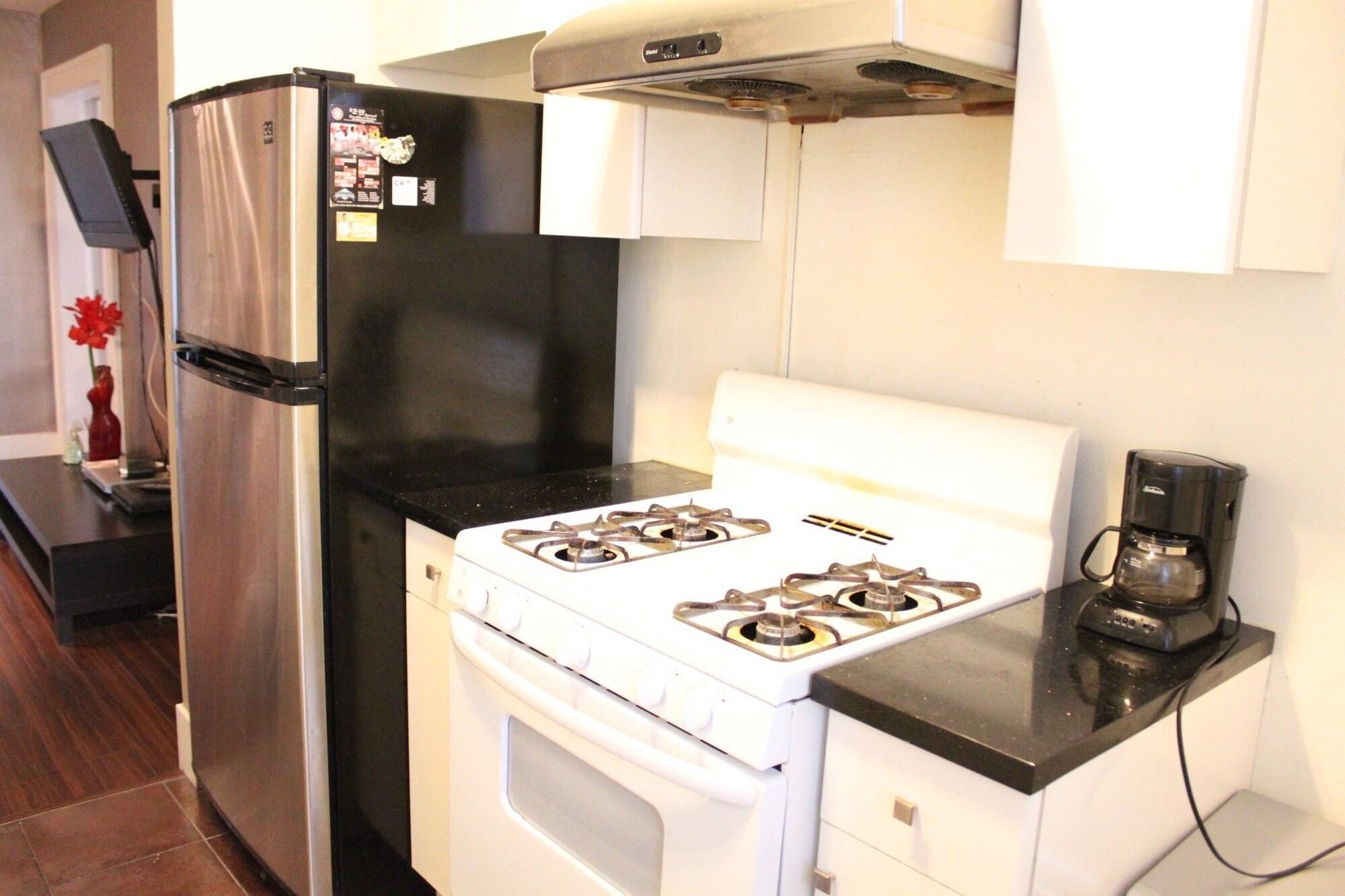 Equipamiento de Habitación MondeLiving Robson Living