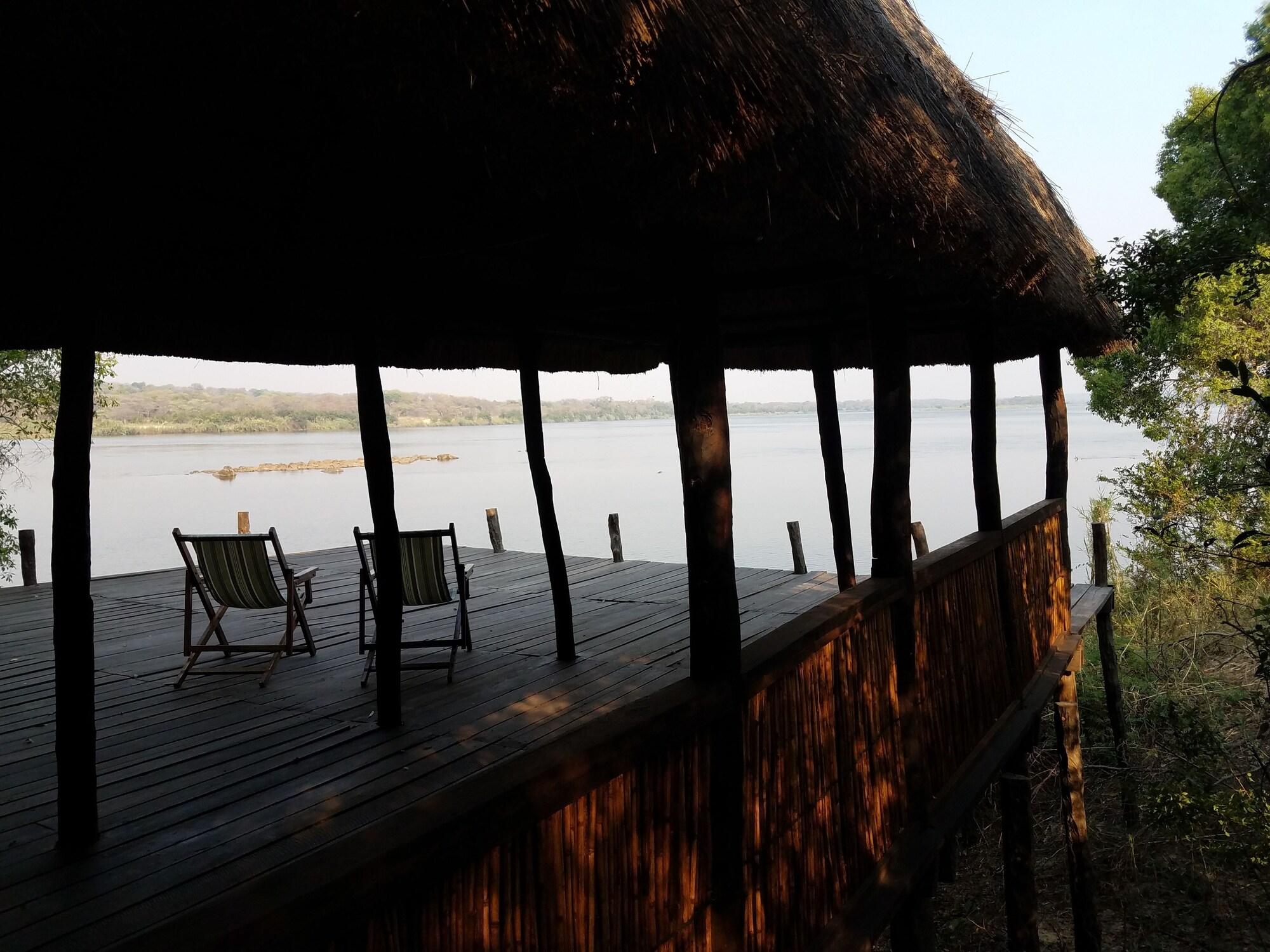 Vista Lobby Kavumbu Camp