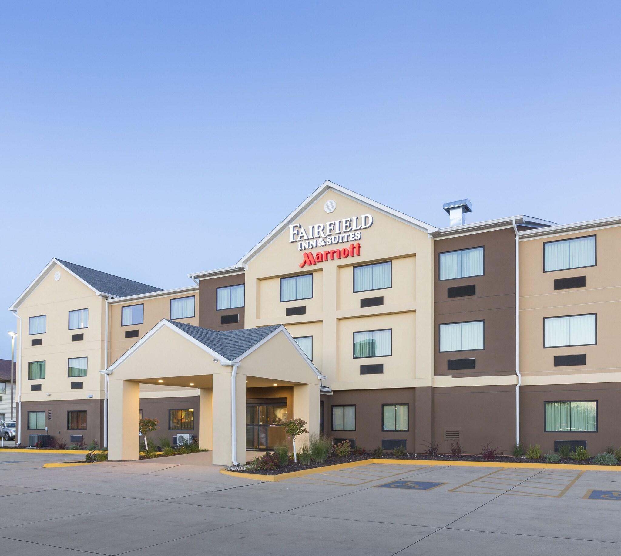 Vista Exterior Fairfield Inn & Suites Galesburg