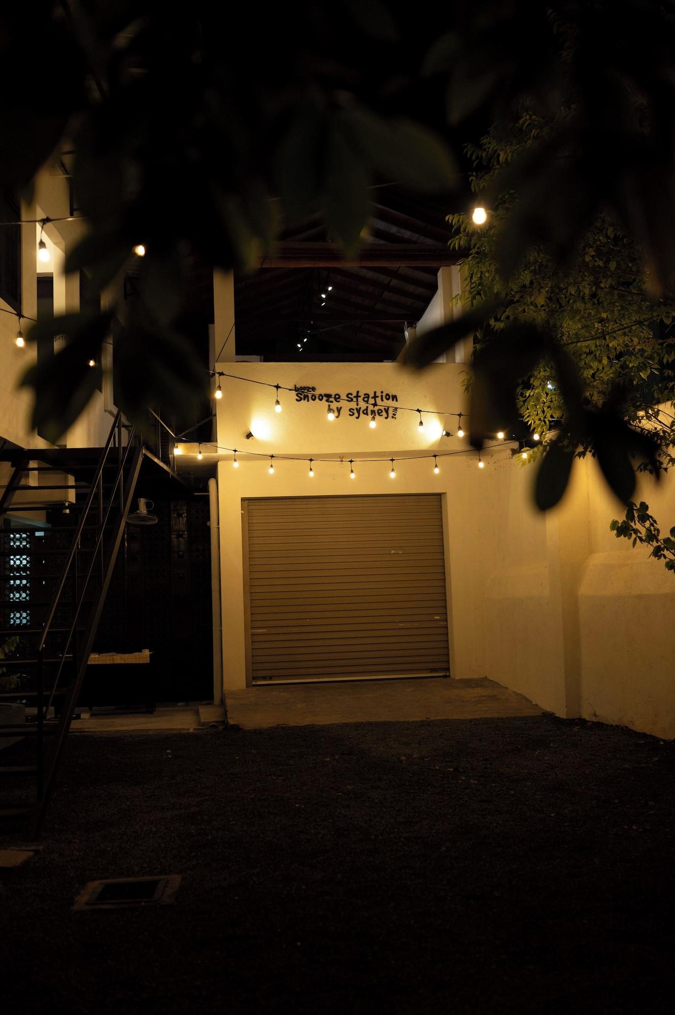 Varios Snooze Station by Sydney Galle