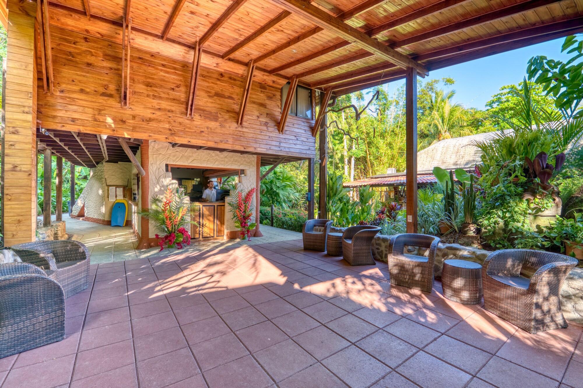 Vista Lobby Ylang Ylang Beach Resort