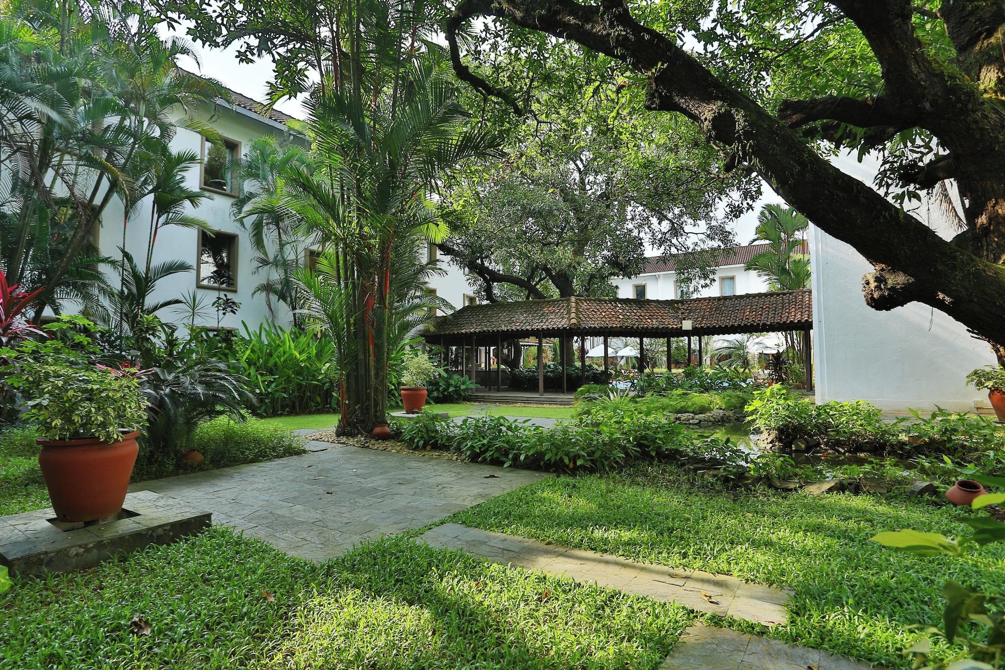 Vista Exterior The Fern - An Ecotel Hotel, Kochi