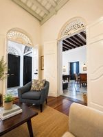 Alquiler Vacacional - Spacious and Beautiful Colonial  Apartment