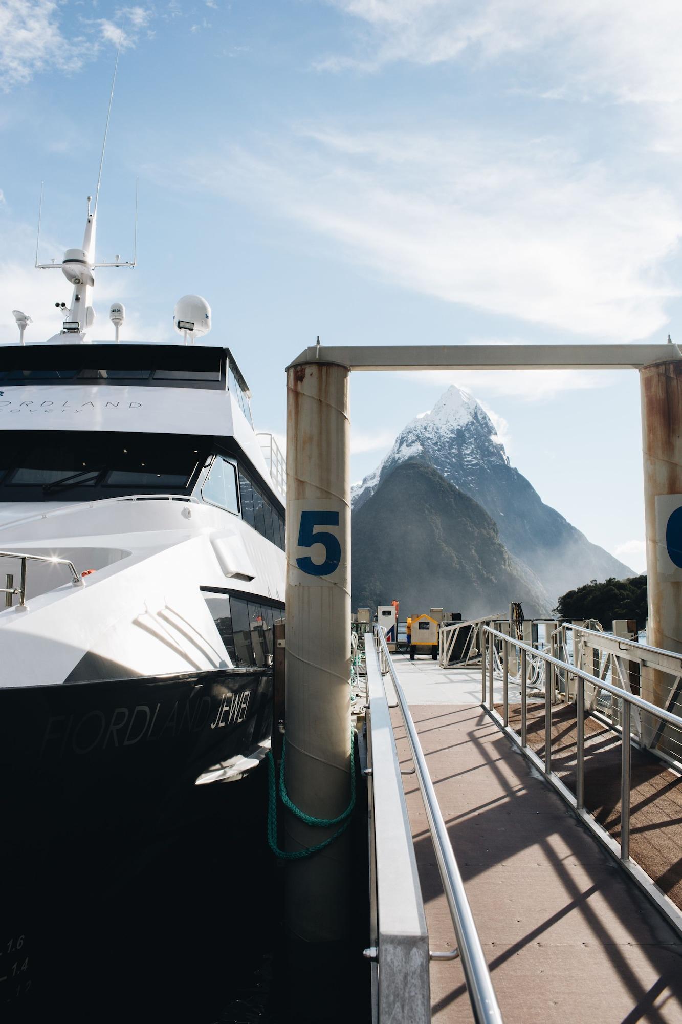 Vista Lobby Fiordland Discovery