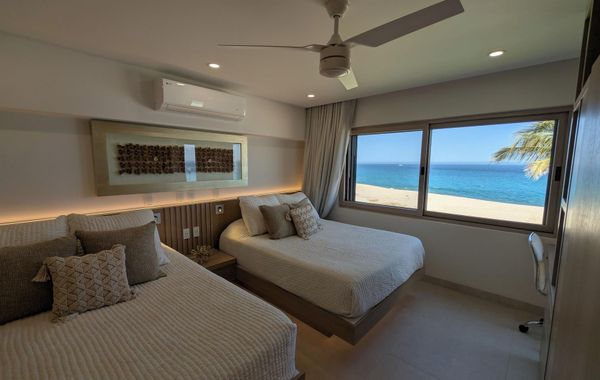 Luxury 2BR Beachfront Condo with Incredible Ocean Views at Zoetry Casa Del Mar. - Hoteles en Los cabos, México: todo incluido, baratos y ofertas