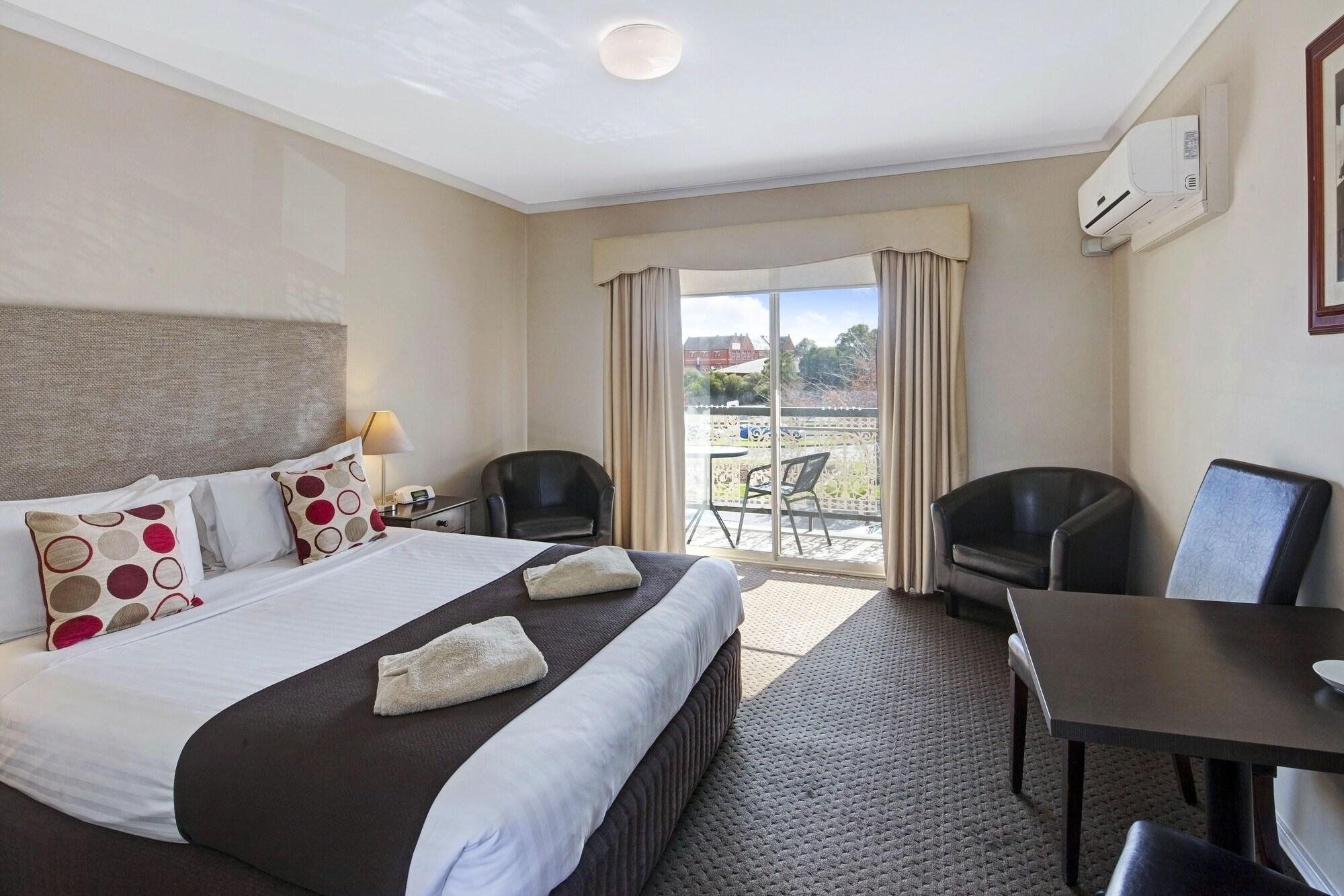 Varios Central City Motor Inn