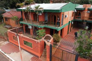 Hospedagens - El Uru Suite Hotel