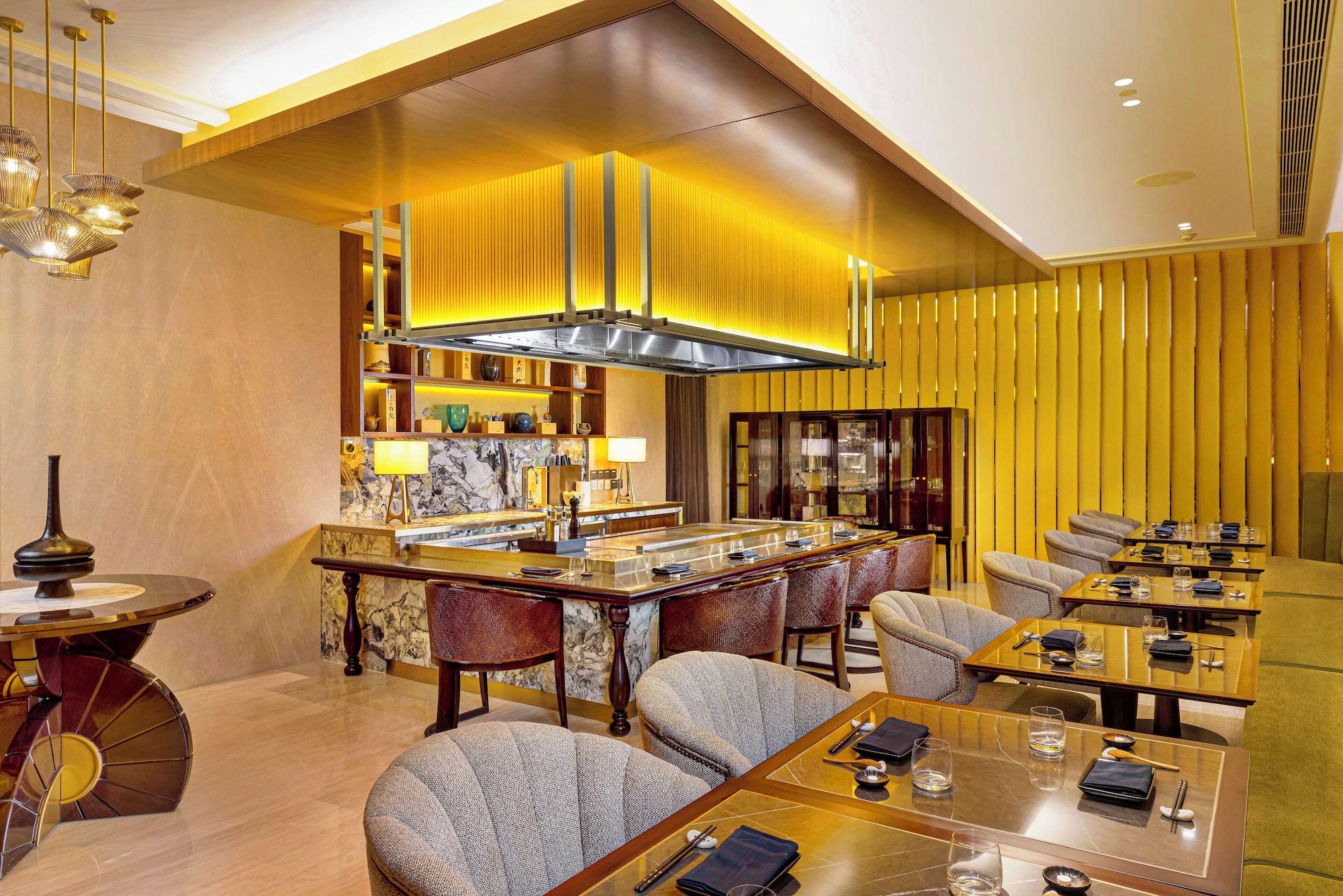 Restaurante InterContinental Jakarta Pondok Indah by IHG