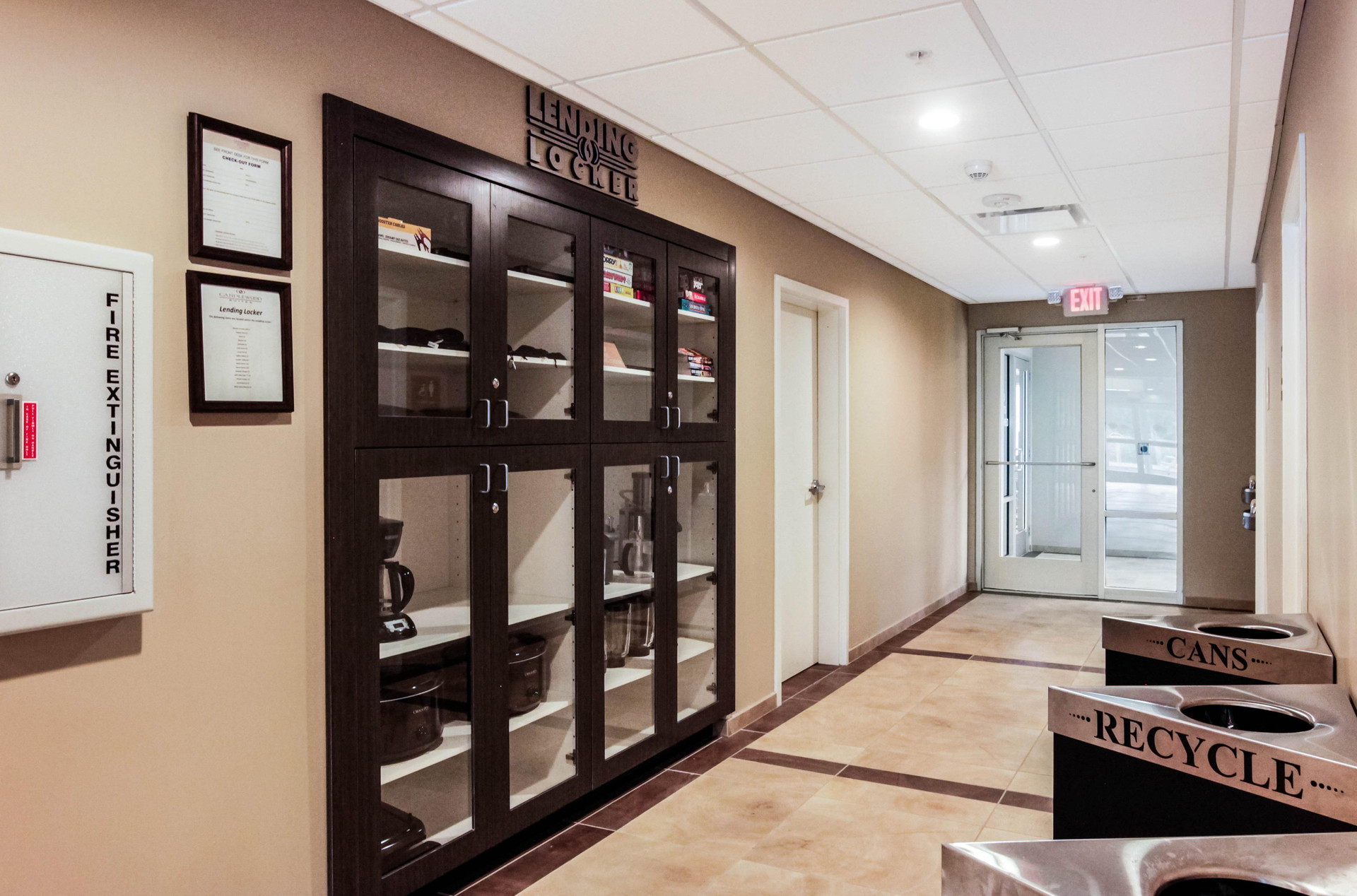 Vista Lobby Candlewood Suites Brighton by IHG