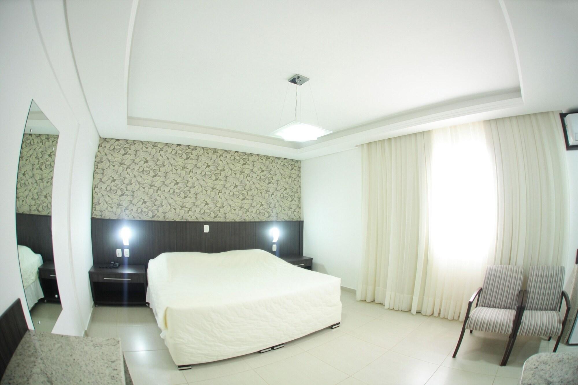 Varios Cantelle Hotel