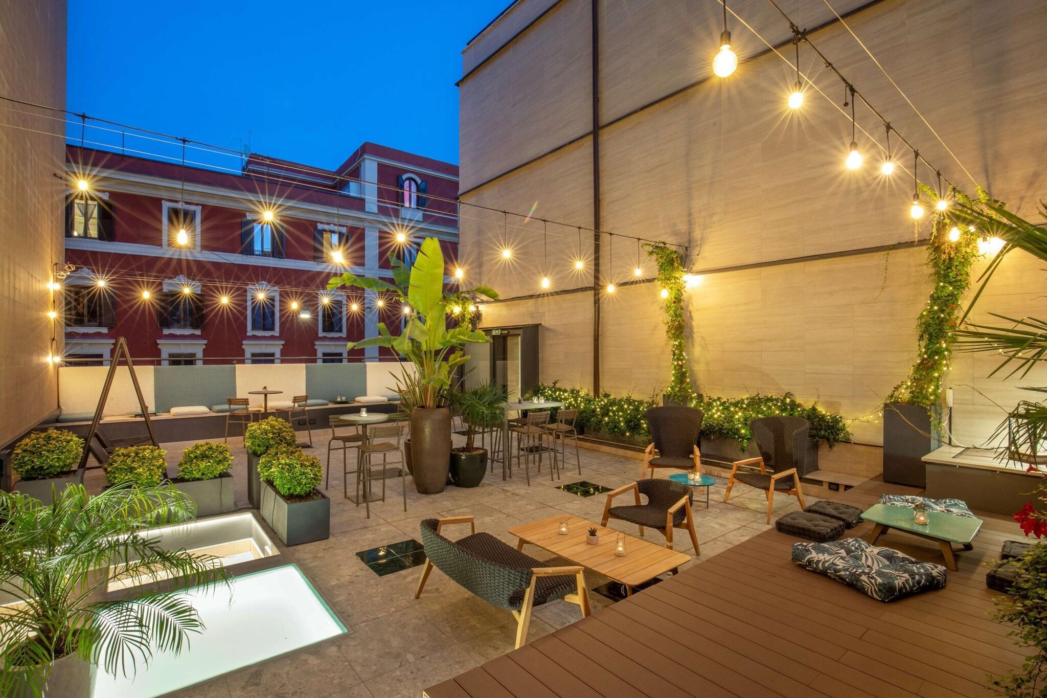 Bar/Salón The Spring House Hotel Rome Vatican, Tapestry Collection Hilton