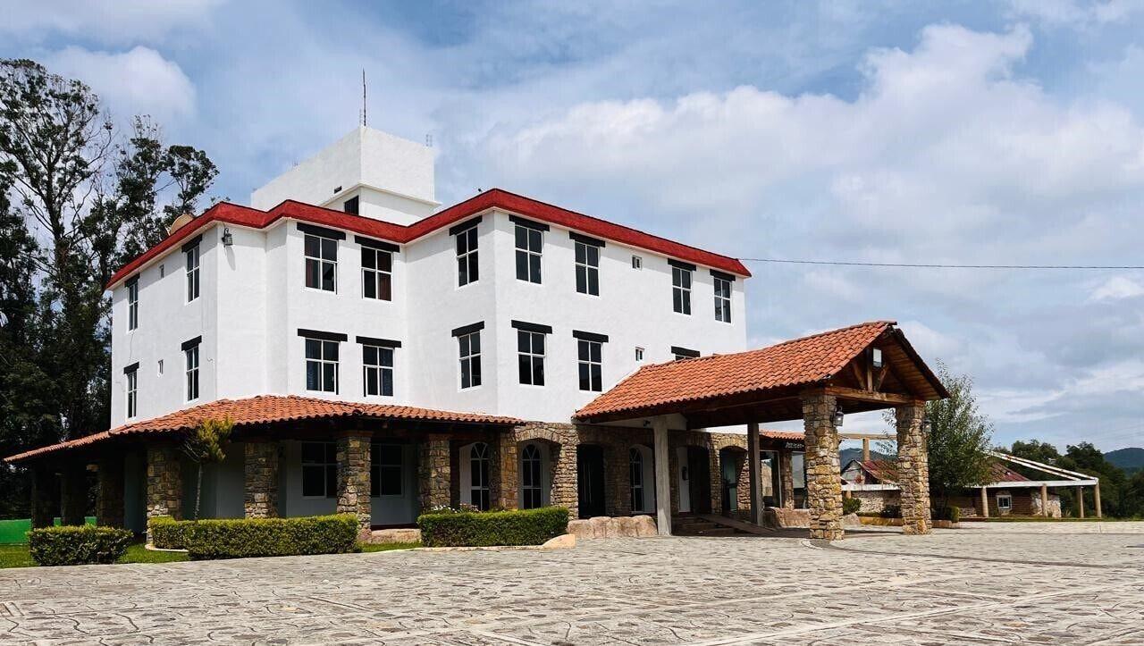 Varios Hotel Renacer